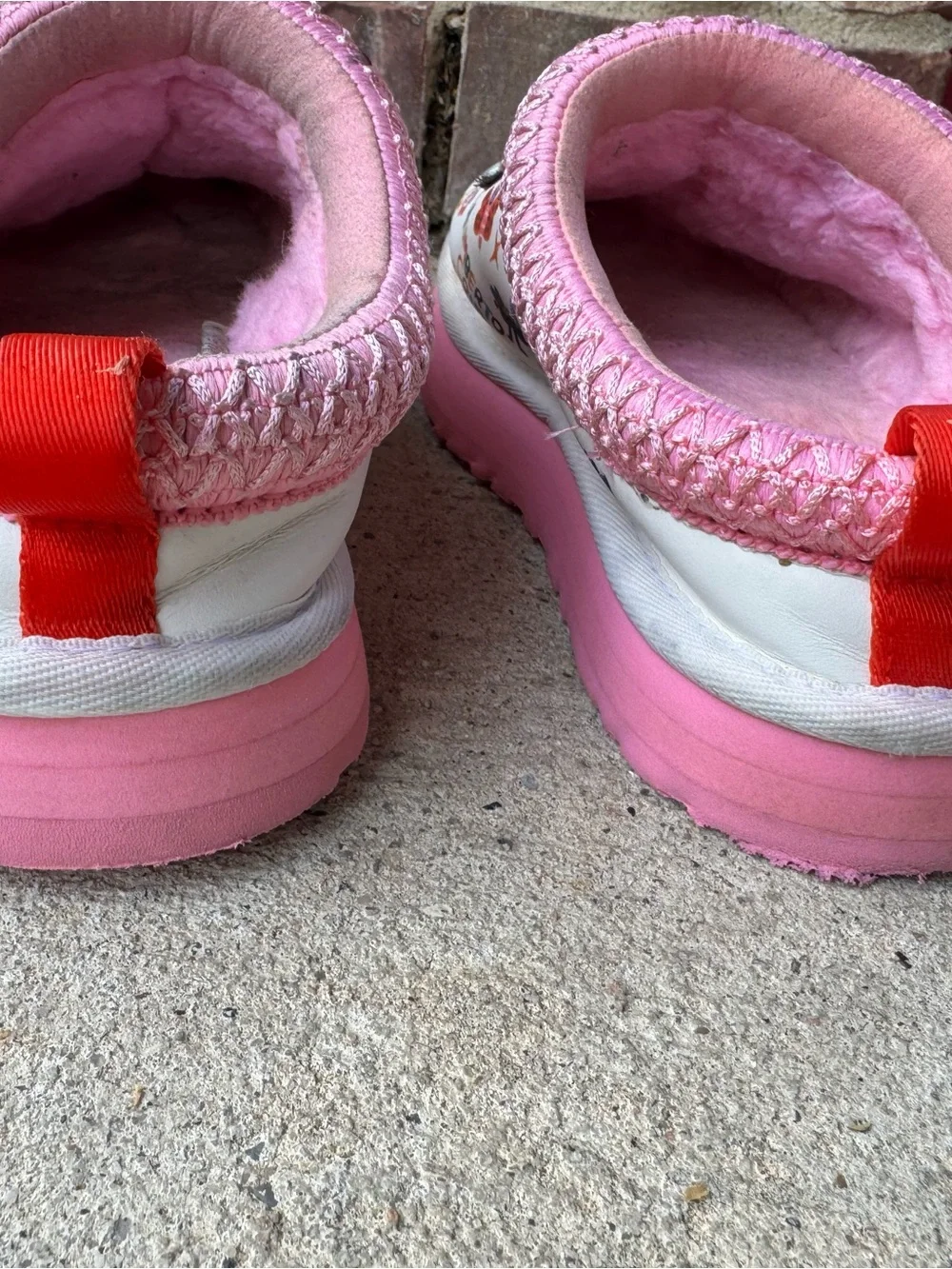 UGG Tazz pink Sketch shoes Humberto Cruz,‎ Size 13